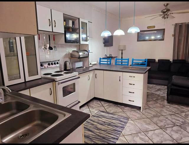 2 BEDROOM APARTMENT FOR SALE IN WINKLESPRUIT